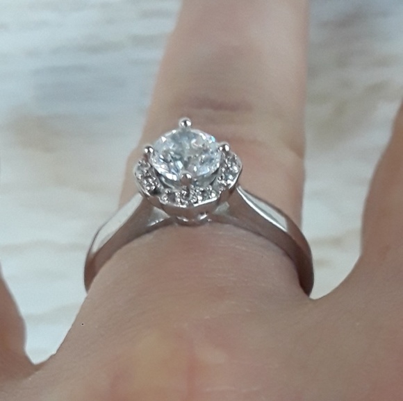 White Sapphire Wedding Ring - Picture 3 of 8